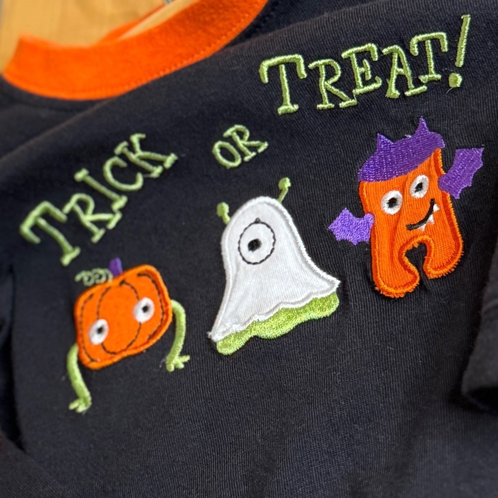 Okie Dokie Black and Orange Trick or Treat Halloween  Footie pajamas - Picture 5 of 7